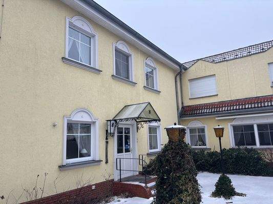 Blick seitl. Eingang