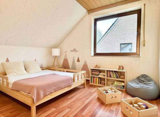 Kinderzimmer 3 - (KI generiert)