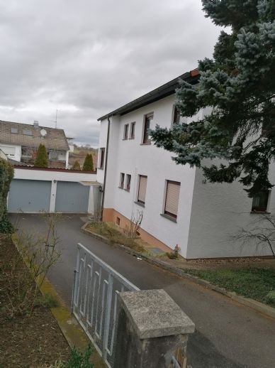 Schönes und gepflegtes 2 Familienhaus in Sachsenheim zu verkaufen.