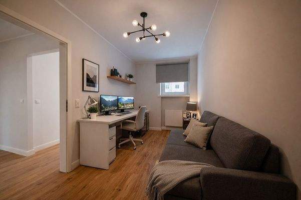 200-8502_Kind_Gast_Büro-2_gestaged