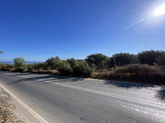 Kreta, Episkopi: Grundstück mit Meerblick, nahe dem Strand zu verkaufen