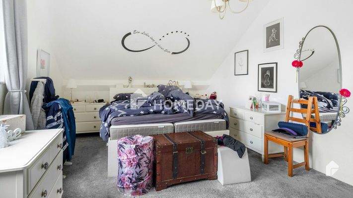 1. OG Schlafzimmer 1