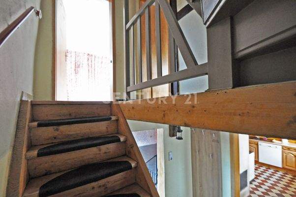 Treppenaufgang ins  1. OG