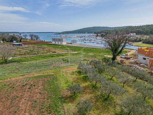 Mit 1. 276 m² Baugrundstücksfläche