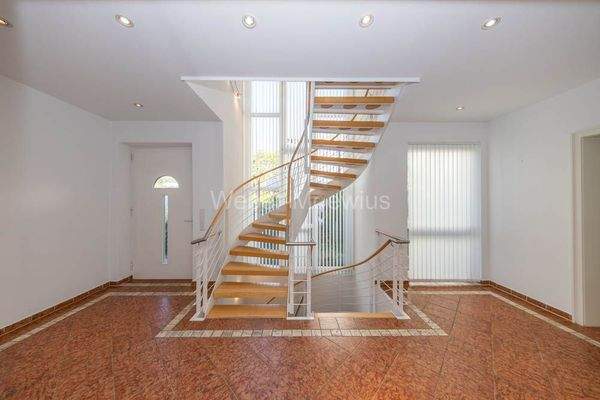 3437 Eingangshalle a