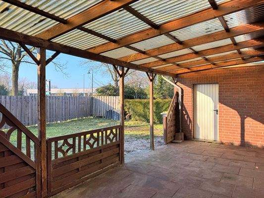 überdachte Terrasse