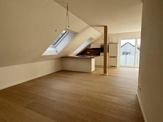 Wohnbereich zur Küche 