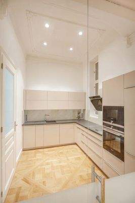 1010_Wien_Imperiales Palais-Apartment_ Küche 2