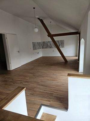 Wohnzimmer mit Holzdetails