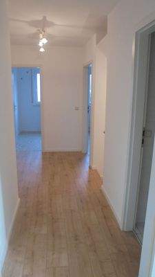 Großzügiger Flur, der im Erdgeschoss....