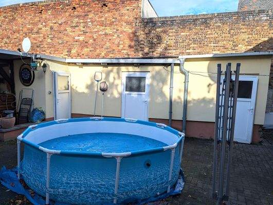 Nebengebäude im Innenhof