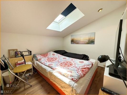 *Schlafzimmer DG