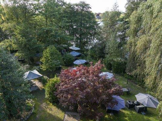 Großer Gartenbereich mit vielseitigen Nutzungsmögl