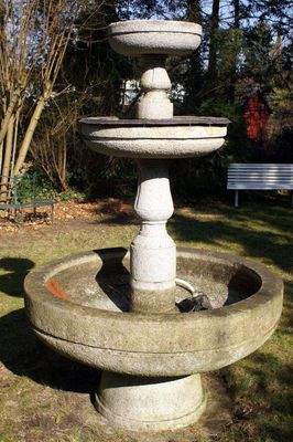 Parkgrundstück Kaskadenbrunnen.JPG