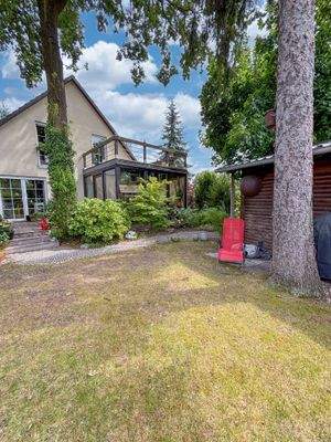 Wintergarten und Terrasse von außen 2