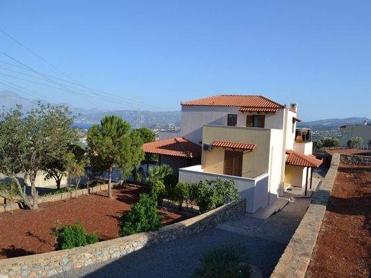 Kreta, Agios Nikolaos: Exklusive Immobilie zu verkaufen. Luxuriöse Villa mit fünf Schlafzimmern