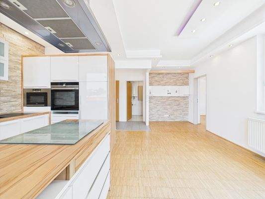 Wohn-, Ess- und Kochbereich 5