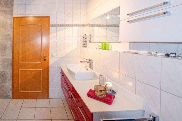 Badezimmer EG 07.jpg