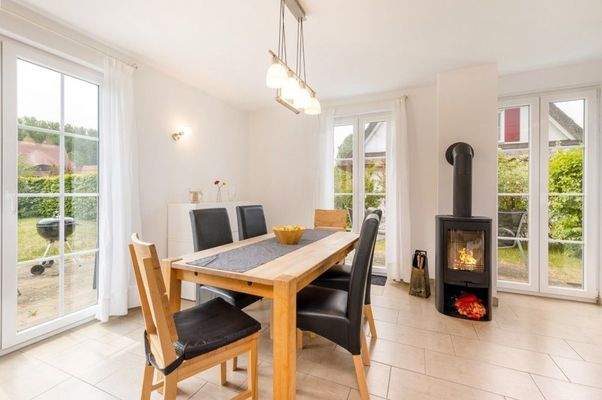 EG: Gemütlich und hell - der Wohnbereich mit Essec