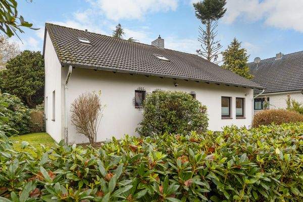 Haus schräg von vorne