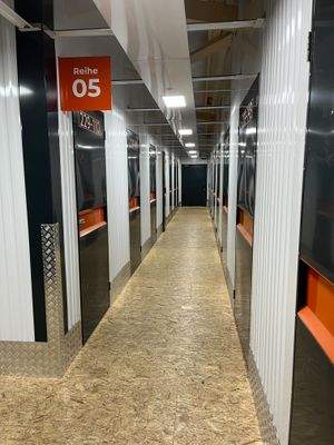 Lagereinheiten im oberen Stockwerk (5)