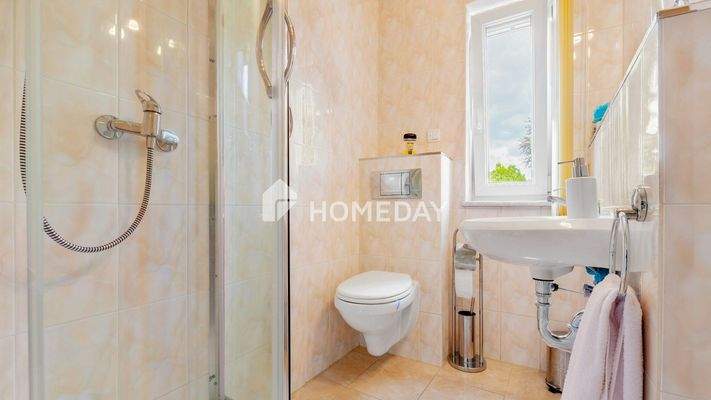 1. OG Badezimmer 1 2