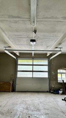 Werkstattbereich groß elektr. Rolltor