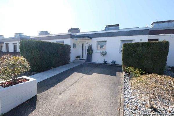 Stellplatz vor dem Haus