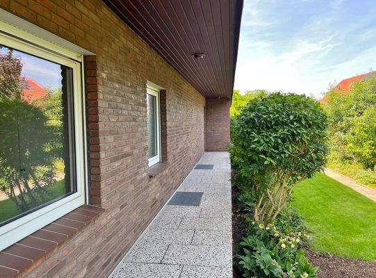 Einliegerwohnung: Zugang und Garten