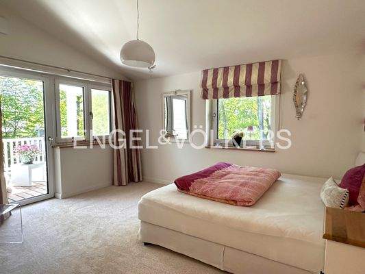 Tolle Deckenhöhe! Zimmer mit Balkon