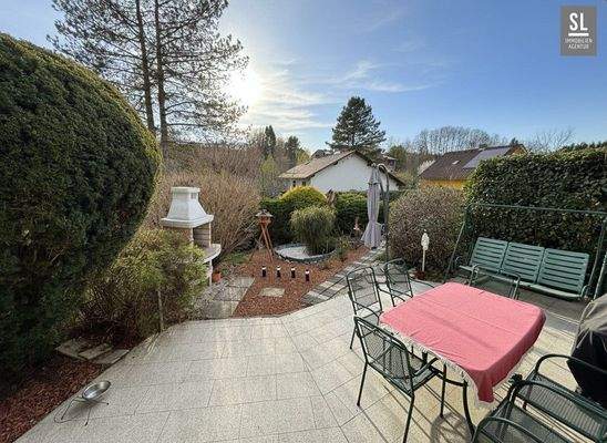 SW Terrasse mit Granitplatten