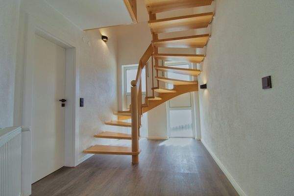 Treppenaufgang OG zum DG