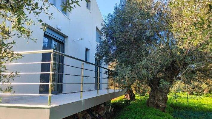 Kreta, Drapanias: Neubauhaus inmitten von Olivenhainen in Strandnähe zu verkaufen