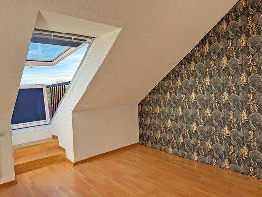 Ankleide mit Dachbalkon