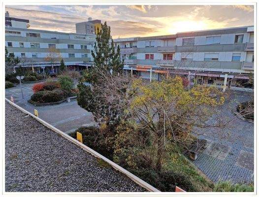 Blick vom Balkon zum Innenhof