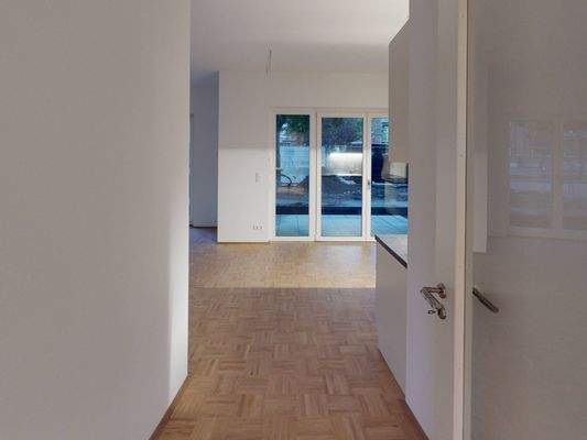 Blick vom Flur in den Wohnbereich