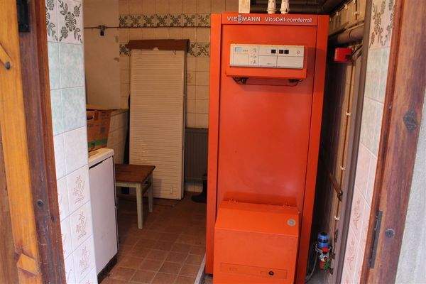 Oel- Zentral- Heizung im Anbau