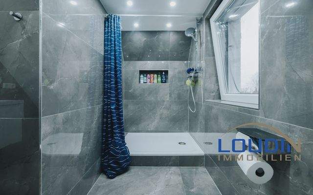 Tageslichtbadezimmer 3 - DG