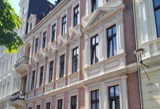 Außenansicht straßenseitig (Bild 2)