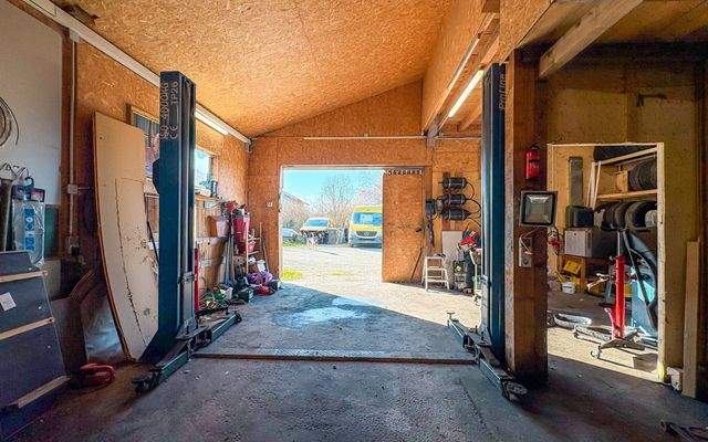 NEBENGEBÄUDE - WERKSTATT