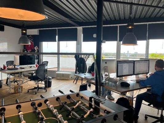 Schreibtischplätze 1