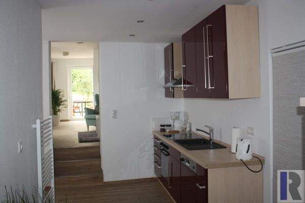 komplett ausgestattete Küche