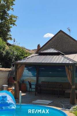 Pergola chillen am Pool