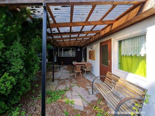 Überdachte Terrasse