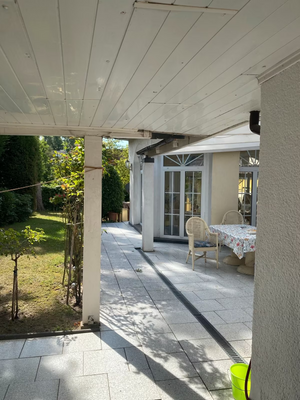 c8f4e2a0-7351-4c39-a8a9-0efa08eae34d (1)