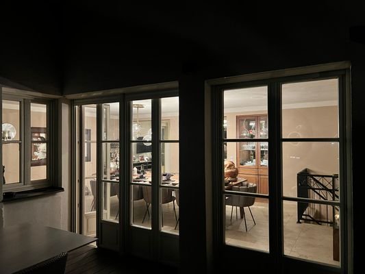 Blick v. Balkon bzw. Terrasse am Abend