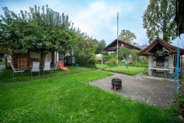 Garten, Gartenhaus, Grill