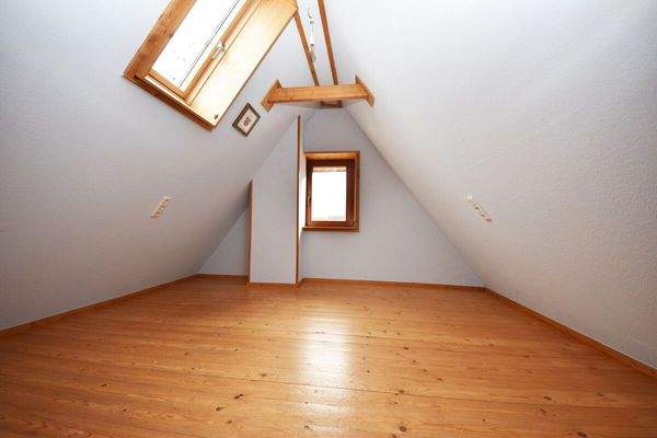 2-FH Wärmegedämmter Dachboden