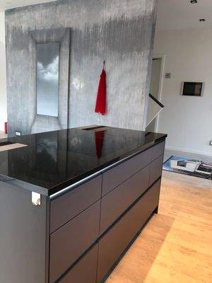 Induktionskochfeld mit Granit.JPG