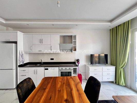 Ready to Move Flat for Sale in a Complex with a Pool in Alanya